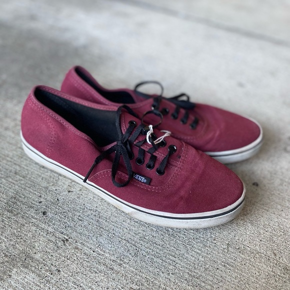 Vans Shoes - Vans Classic Lace Up Maroon Black Lace Canvas Sneakers